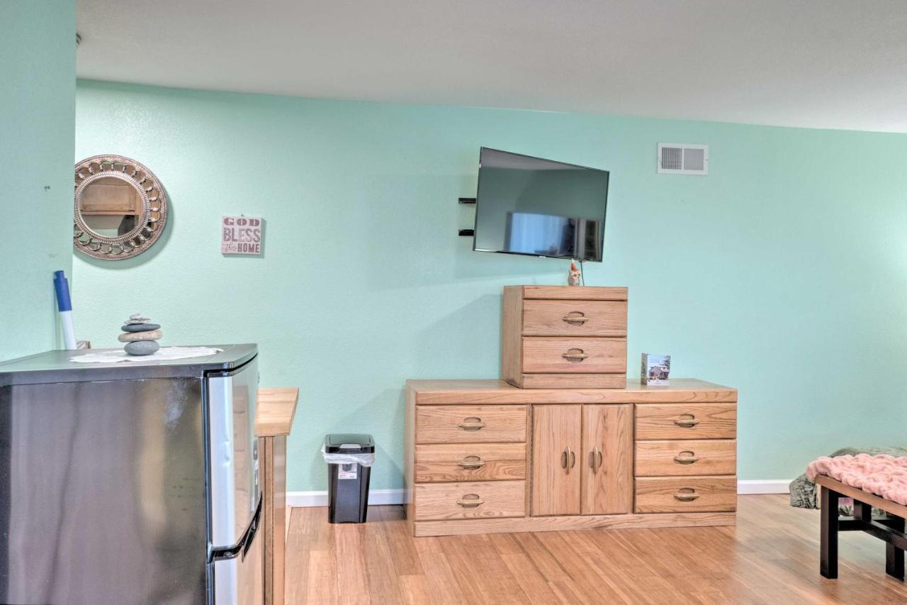 Soothing Studio With Lush Views 2 Mi To Beach! Smith River Экстерьер фото
