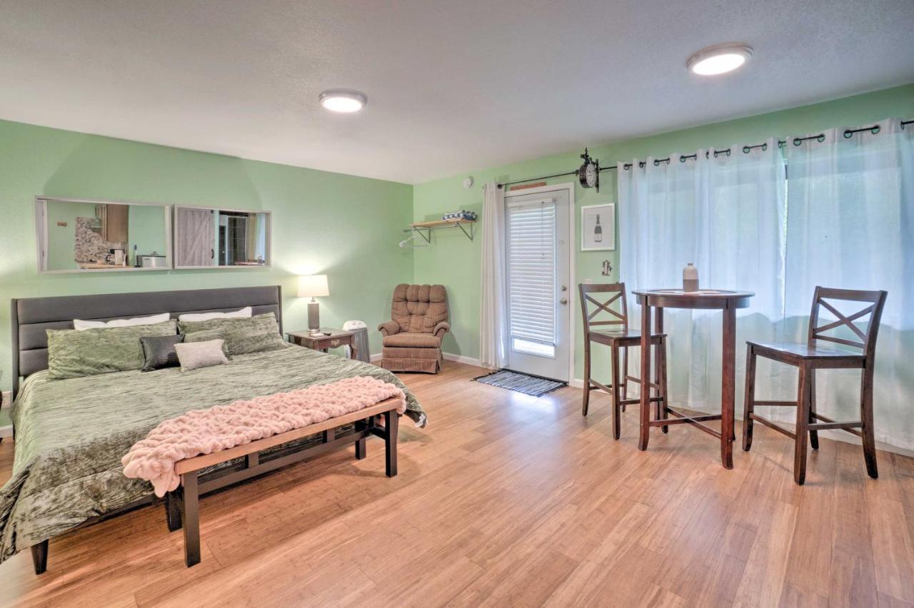 Soothing Studio With Lush Views 2 Mi To Beach! Smith River Экстерьер фото