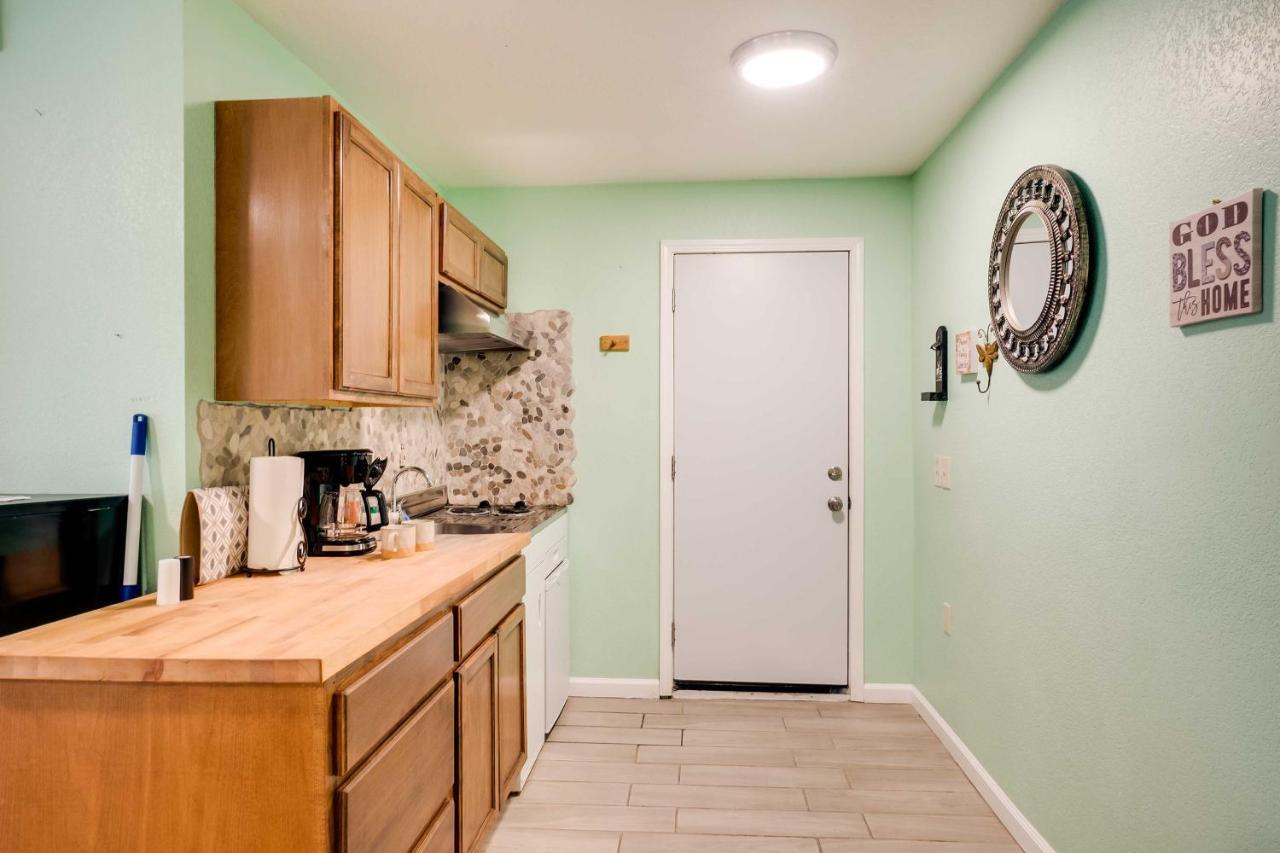 Soothing Studio With Lush Views 2 Mi To Beach! Smith River Экстерьер фото
