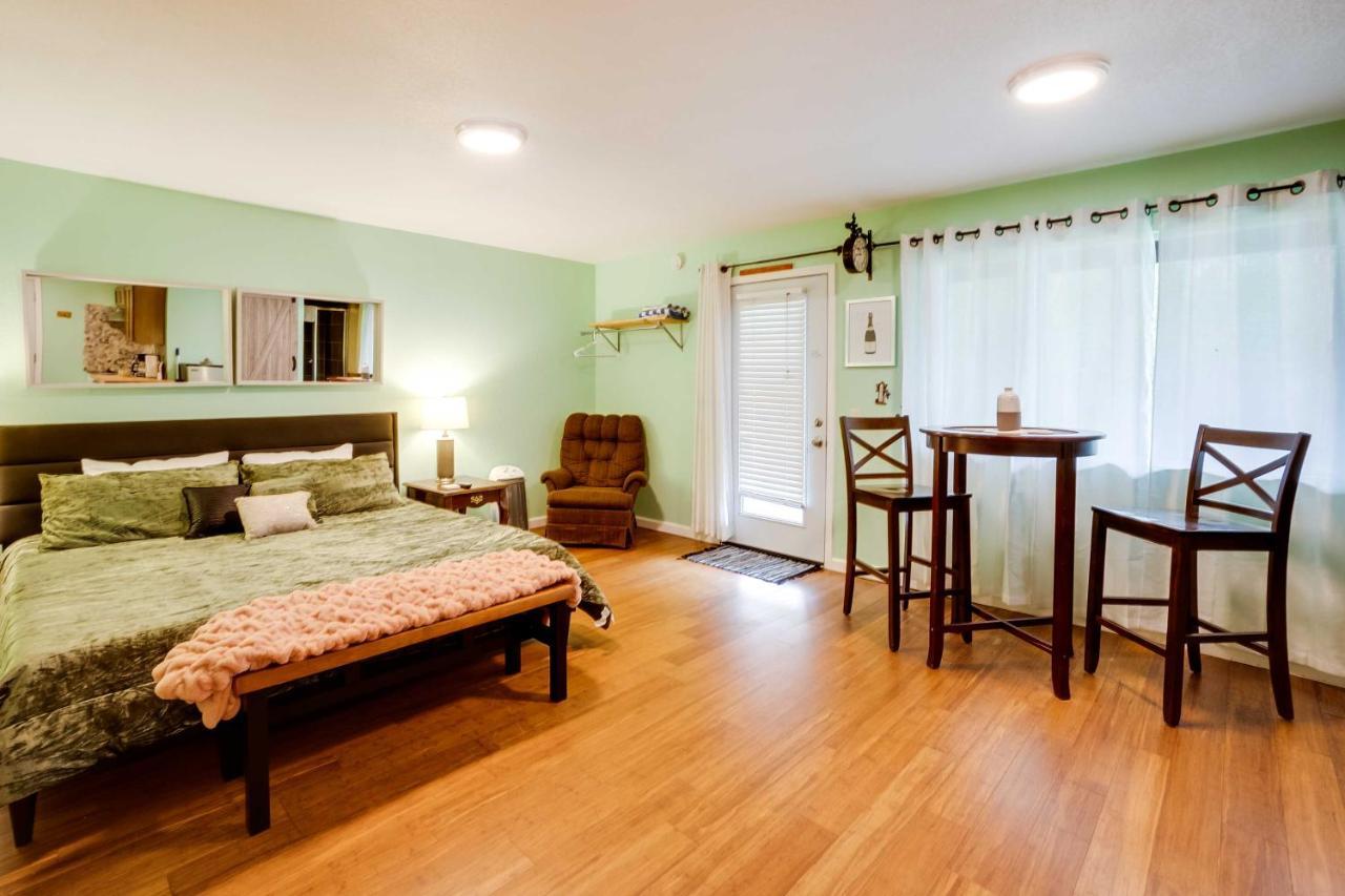 Soothing Studio With Lush Views 2 Mi To Beach! Smith River Экстерьер фото
